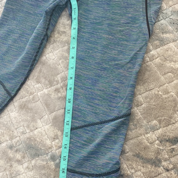 Lululemon Crop Leggings Running Size 6 - Picture 9 of 9